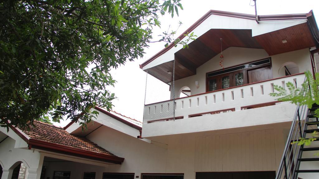 מלון מיריסה Desitha Family House מראה חיצוני תמונה