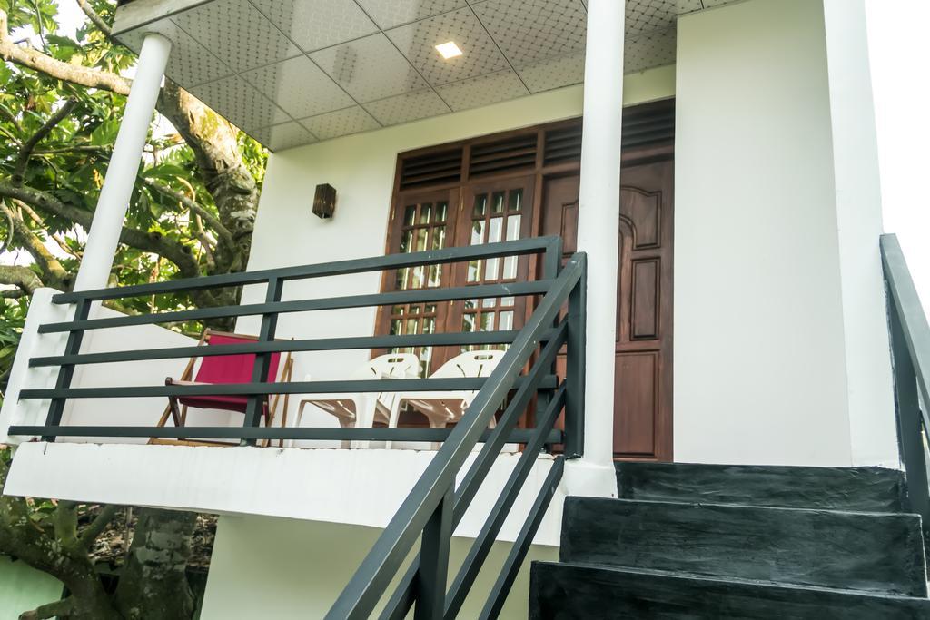 מלון מיריסה Desitha Family House מראה חיצוני תמונה
